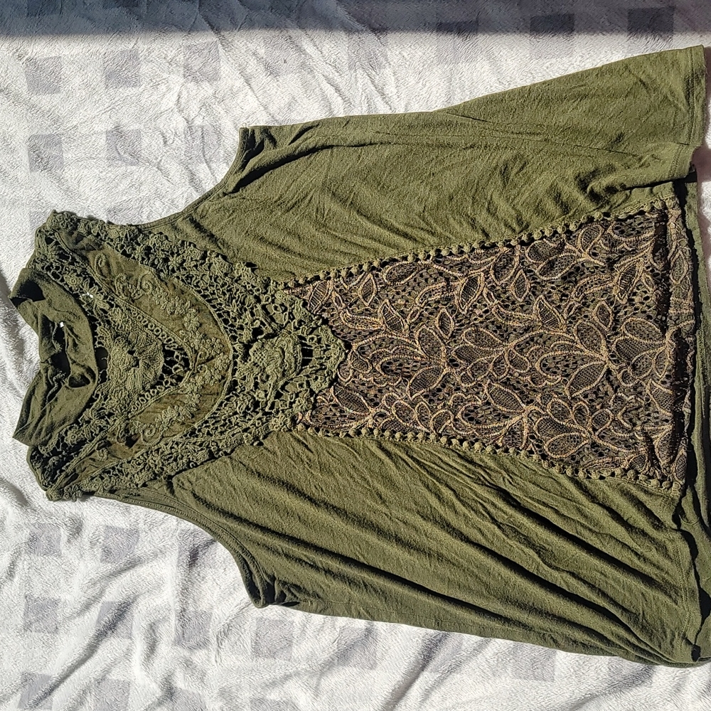 Green floral lace tank